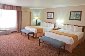  Red Arrow Inn & Suites  Монтроз